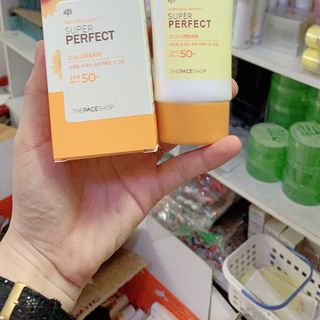 kem chống nắng hoa cúc vàng tfs