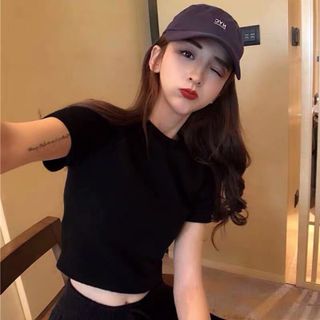 Áo croptop tay ngắn cổ tròn