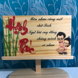 Kệ điện thoại bằng gỗ