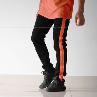 Quần jean nam đen kẻ cam rách gối HCM