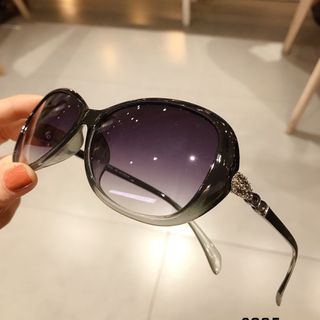 MẮT KÍNH 8005