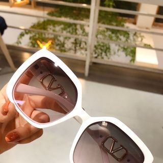 MẮT KÍNH 2424