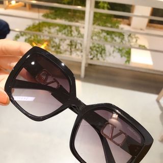 MẮT KÍNH 2424