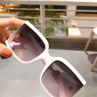 MẮT KÍNH 2425