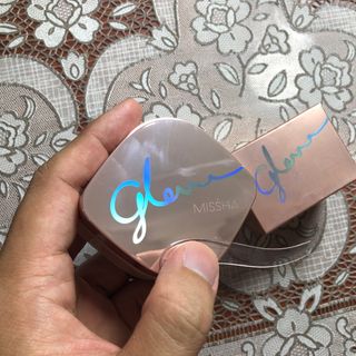 Kem lót dưỡng ẩm Glow Skin Balm Hàn Quốc