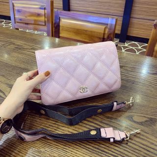 Túi xách ra trong nhiều ngan
