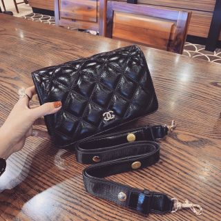 Túi xách ra trong nhiều ngan