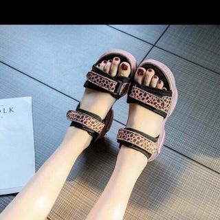Giay sandal cá tính