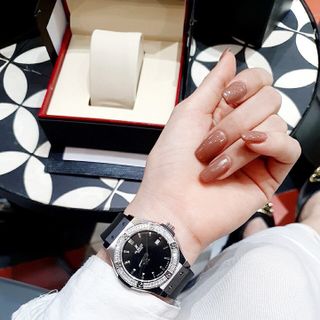 ĐỒNG HỒ HUBLOT NIỀN ĐÁ MÀU - TRẮNG