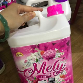 Nước giặt mely 5 lit