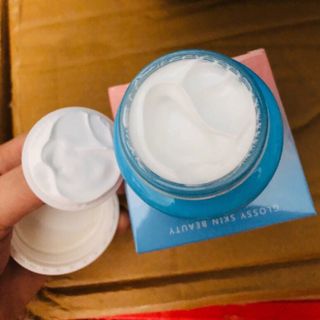 kem trị nám Sakura loại bỏ các sắc tố đen