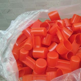 Máng uống tự động nút chai cho chim cho gà