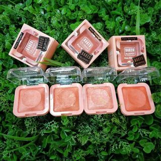 Má hồng bắt sáng Baked Kiss Beauty hộp vuông