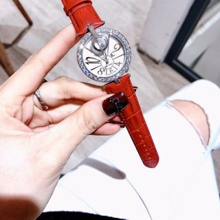 BÁN BUÔN ĐỒNG HỒ TOÀN QUỐC SLL HIỆU ROYALCROWN ĐỎ