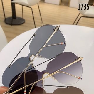 MẮT KÍNH 1735