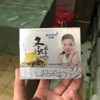 Kem trị nám HueYueNong