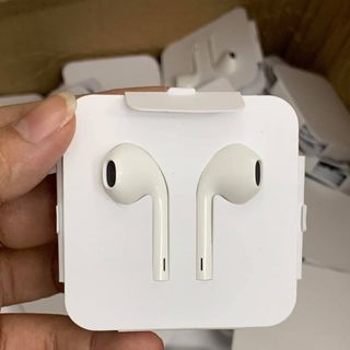 Tai zin iphone 7 có hộp +giấy đầy đủ