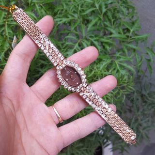 Đồng hồ Bee Sister mặt đính đá sang trọng