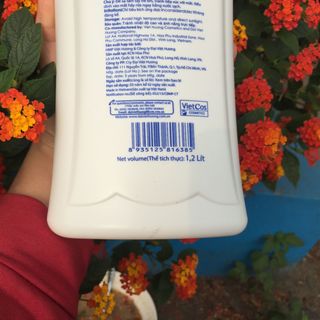 Sữa tắm Dê E 100 trắng da 1200 ml
