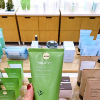 Sữa rửa mặt innisfr