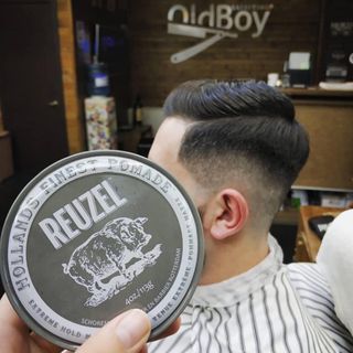 Reuzel Extreme Hold Matte Pomade (xám)