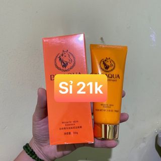 Sữa rửa mặt ngựa