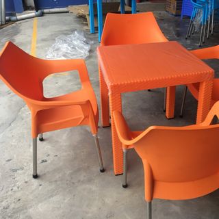 Bàn ghế nhựa quán cafe các loại Lhe Ngọc