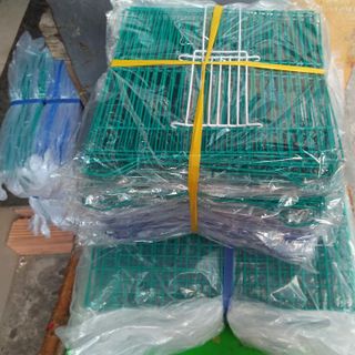 Lồng tắm chim nhỏ 22x31x22 vành khuyên, hút mật, sâu