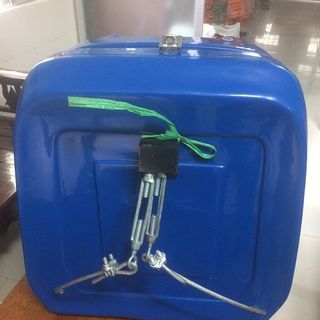 Thùng chở hàng, ship hàng sau xe máy Lhe Ngọc