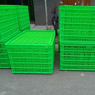 Rổ nhựa lớn có bánh xe đựng hàng may mặc, gia công