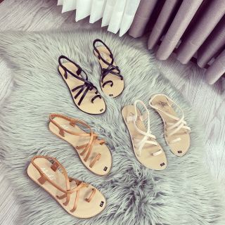 Giay sandal quai chéo