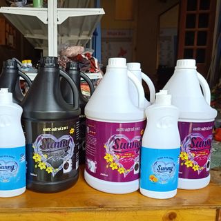Nước giặt Sunny màu tím đậm đặc với hương incense comfort 3.6 Lít