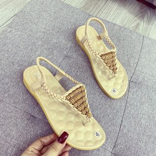Giay sandal tam giac x