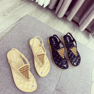 Giay sandal tam giac x