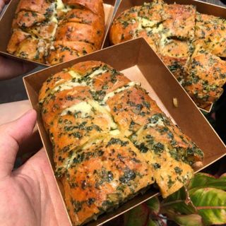 bánh mì bơ tỏi