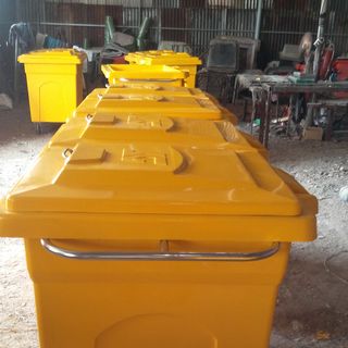 Bán thùng rác nhựa 660 lít màu vàng giá rẻ