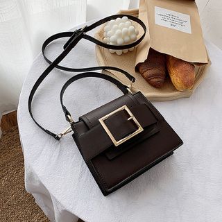 Túi đeo chéo phong cách trẻ trung năng động D810