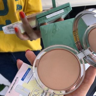 Phấn phủ Clinique Superpowder Double Face Powder 10g