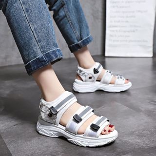 Giay sandal ba quai
