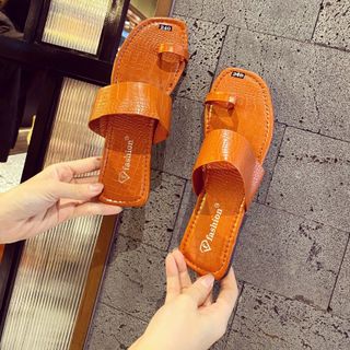 Dép xỏ ngón c