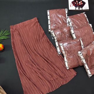 Set đầm xuất xin dư ( )