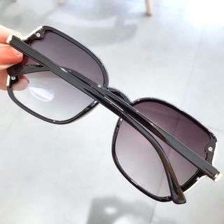 MẮT KÍNH THỜI TRANG.KÍNH 2111