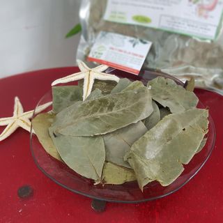 Lá Mãng Cầu Xiêm