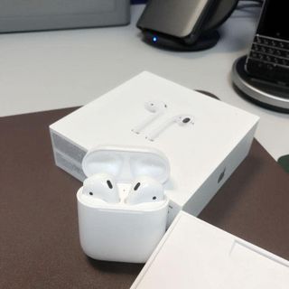 Tai nghe bluetooth Airpods 2 (Định vị GPS - Sạc không dây - Cảm ứng đa điểm - Bluetooth 5.0) giá sỉ