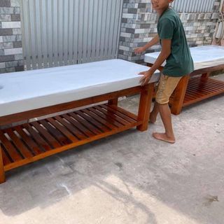 Giường spa khung gỗ tràm ( loại tốt )
