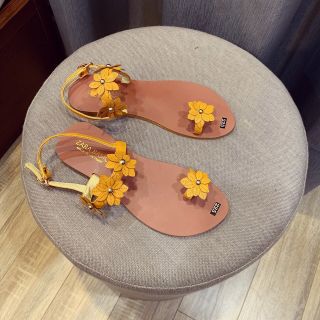 Giày sd hoa sieu cute