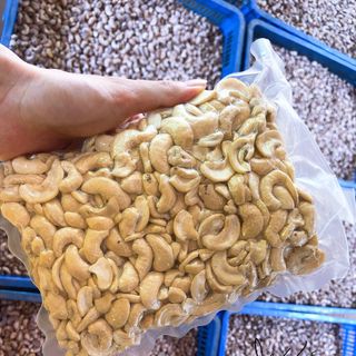 HẠT ĐIỀU BỂ SẤY (NHÂN TRẮNG WS) BÌNH PHƯỚC