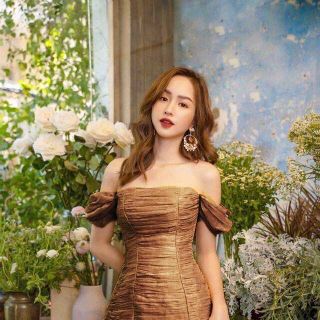 ĐẦM TƠ DÚN LAI RỚT VAI