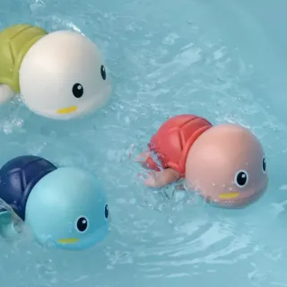 Rùa bơi tắm cùng bé yêu