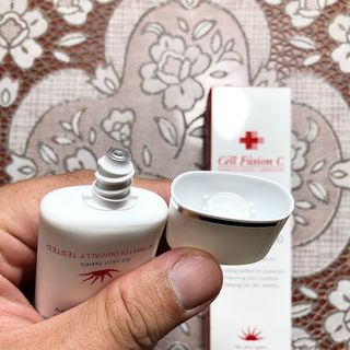 Kem chống nắng nâng Tone Céll Fùshion C Hàn Quốc